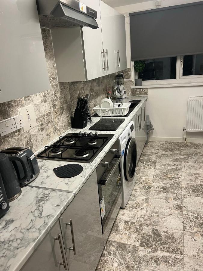לונדון Accu Care Apartment מראה חיצוני תמונה